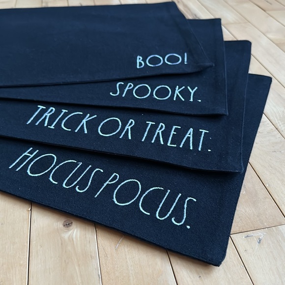 🎃Rae Dunn Halloween Placemats - Picture 2 of 2